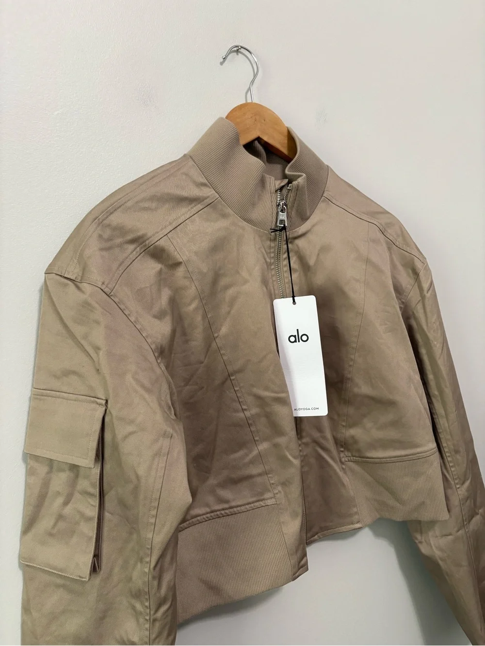 ALO Yoga Tan Gravel Night Out Cargo Cropped Zip Front Jacket